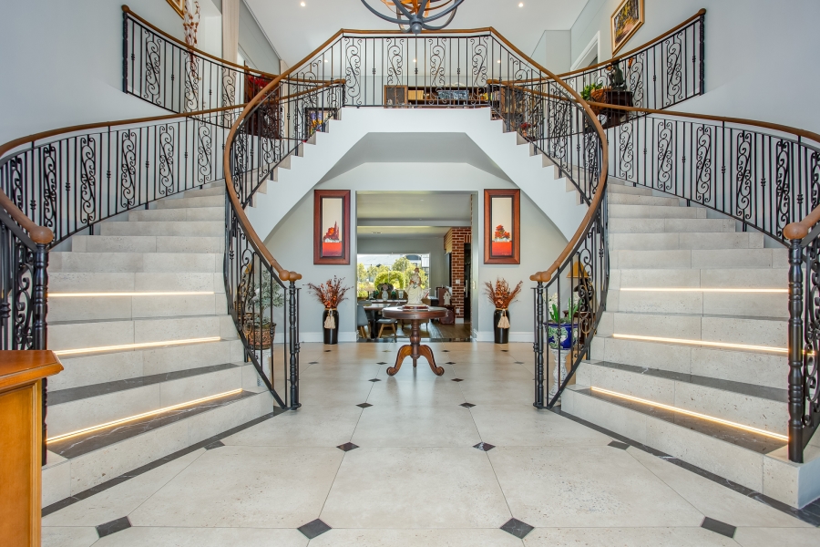 5 Bedroom Property for Sale in Val De Vie Estate Western Cape